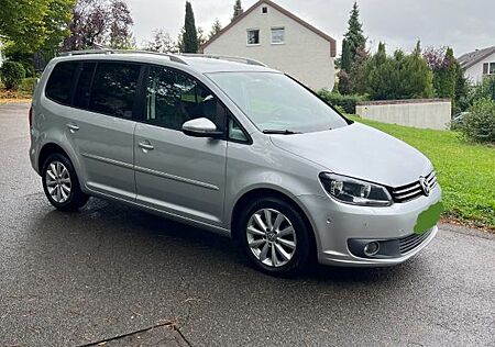 VW Touran Volkswagen 2.0 TDI DSG Highline/AHK/PANO/STANDHEIZUN