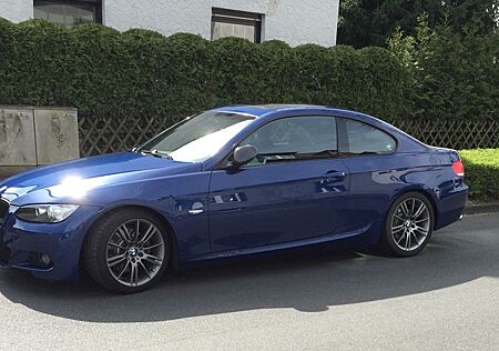 BMW 325i Coupé -