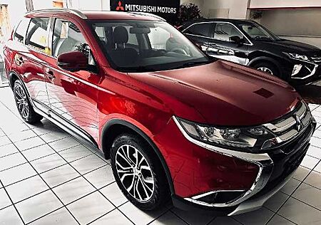 Mitsubishi Outlander Edition 100+ 2.2 DI-D 4WD Automatik