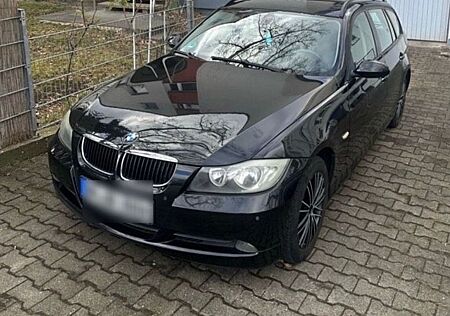 BMW 320i touring -