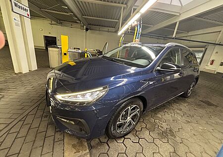 Hyundai i30 1.0 T-GDI Hybrid