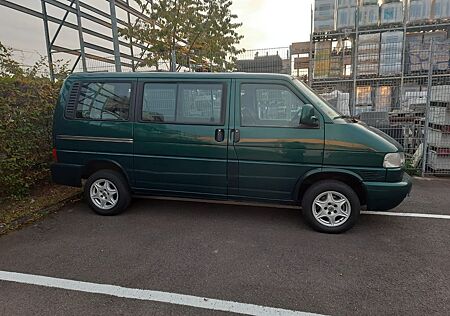 VW T4 Caravelle Volkswagen 2,5-l-Diesel TDI 75kW Standard