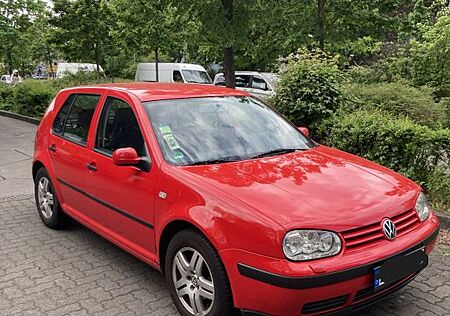 VW Golf Volkswagen 4 Youngtimer Rot