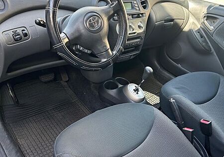 Toyota Yaris VVT-i