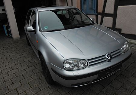 VW Golf Volkswagen 1.4 Speial/Klima/ZV/SV/8-f/Zahnr.gewech.