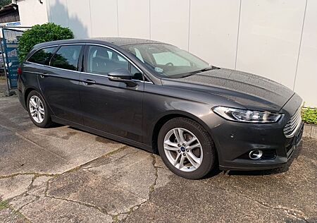 Ford Mondeo Turnier Titanium 1.Hd top Zust Garantie
