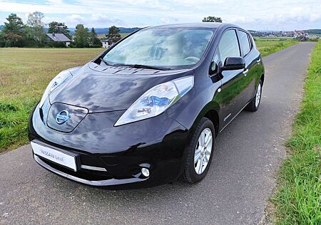 Nissan Leaf AHK Export leichter Hagelschaden