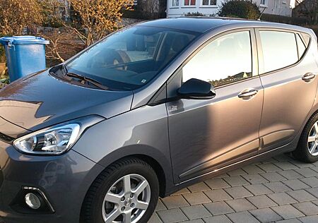 Hyundai i10 1.2 FIFA World Cup Edition Gold FIFA Wor...