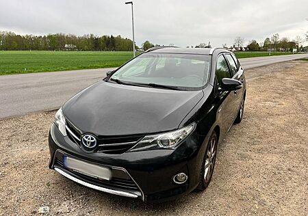 Toyota Auris Touring Sports Hybrid