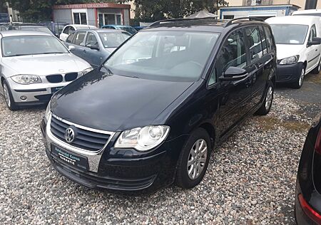 VW Touran Volkswagen Trendline,7 Sitze.