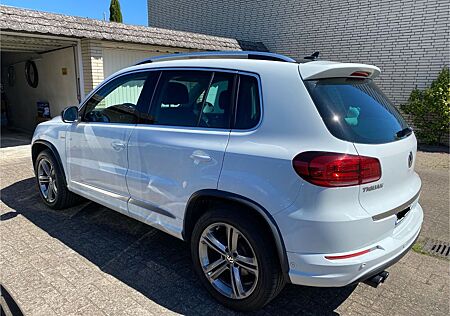 VW Tiguan Volkswagen 1.4 TSI BMT Lounge Blue Motion CityScape