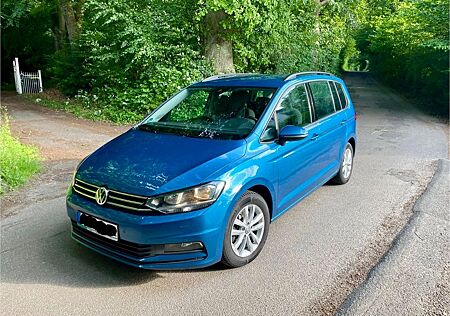 VW Touran Volkswagen 1.6 TDI SCR Comfortline Comfortline