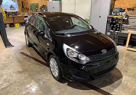 Kia Rio 1.4 Spirit Spirit