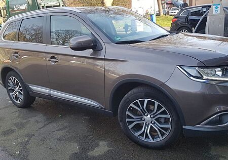 Mitsubishi Outlander 2.2 DI-D .2WD Plus