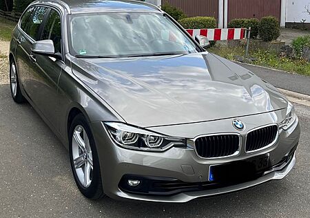 BMW 320i Touring - unfallfrei & scheckheftgepflegt