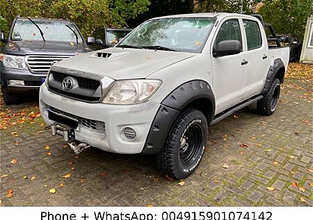 Toyota Hilux 2.5 D 4x4 Klima AHK SB9