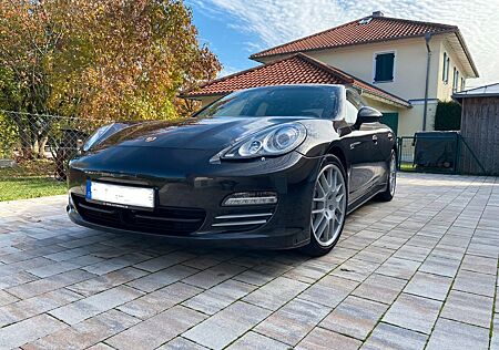 Porsche Panamera 4S Chrono / Klappenauspuff