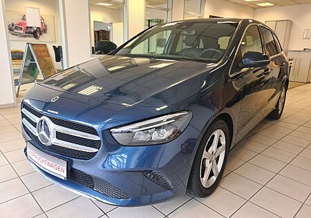 Mercedes-Benz B 200 / KAMERA / NAVI / LED / AUTOMATIK