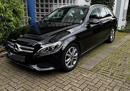 Mercedes-Benz C 220 d T Automatik Kombi mit AHK und Extras