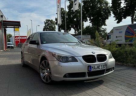 BMW 520i A -