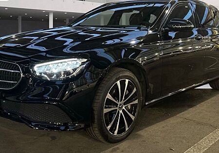 Mercedes-Benz E 300 E T-Modell de 4Matic