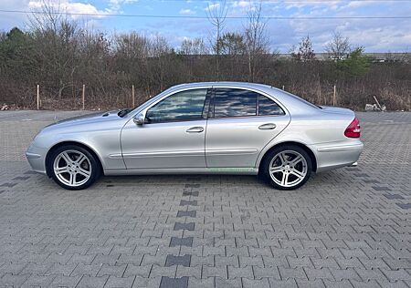 Mercedes-Benz E 240 CLASSIC Classic