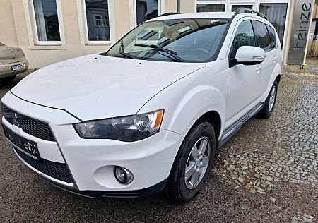 Mitsubishi Outlander Invite 4WD