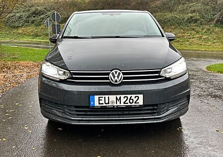 VW Touran Volkswagen 1.6 TDI SCR Comfortline Comfortline