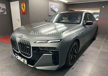 BMW M760 e xDrive *MattGrey*SkyLounge*Kristall*B&W*