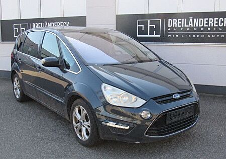 Ford S-Max Titanium