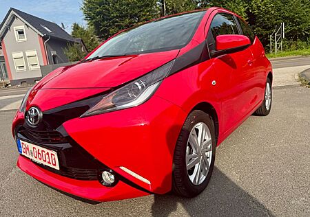Toyota Aygo (X) -play touch9TkmGarantieNaviKameraSxheckh.