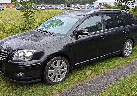Toyota Avensis Combi 2.0 D-4D -