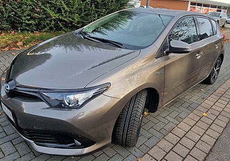 Toyota Auris Hybrid Team-D 1,8 Navi Kam Nur 4500