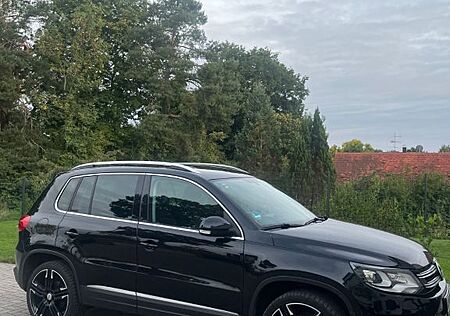 VW Tiguan Volkswagen 1.4 TSI BlueMotion Tech Sport & Style...