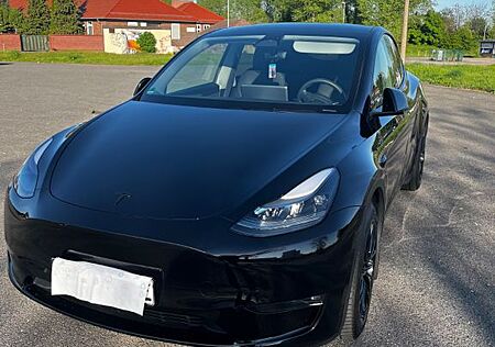 Tesla Model Y Long Range Dual Motor AWD Long Range