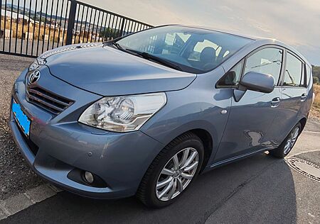Toyota Verso 1.8l Valvematic 5-7 Sitzer