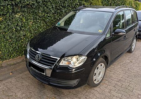 VW Touran Volkswagen 1.4 TSI Trendline 7-Sitzer AHK