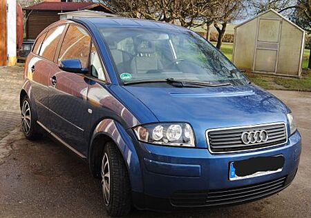 Audi A2 1.4 - in gepflegtem Zustand und Garagenwagen
