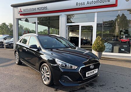 Hyundai i30 cw 120PS YES! 8-Fach ALU*AHK*SmartLink