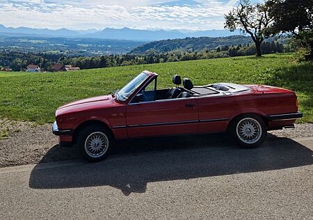 BMW 320i Cabrio VFL E30