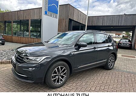 VW Tiguan Volkswagen Life TSI/Navi/LED/SHZ/AHK/PDC