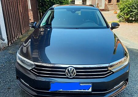 VW Passat Variant Volkswagen 2.0 TDI SCR 140kW DSG Highlin...