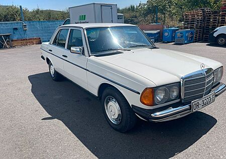Mercedes-Benz 300 d top zustand