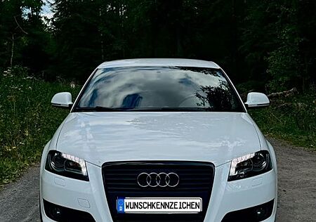 Audi A3 1.6 Ambition - 1.Hand - schwarz Paket