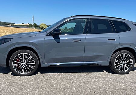 BMW X1 xDrive23i M Sportpaket Pro, AHK, Pano, HiFi