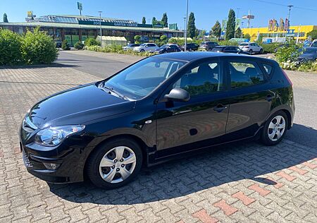 Hyundai i30 1.4 *TÜV neu*