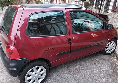 Renault Twingo 1.2 l mit Faltdach