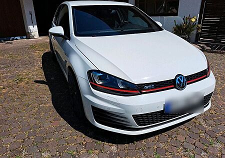 VW Golf Volkswagen 2.0 TSI BMT GTI Performance GTI Performance