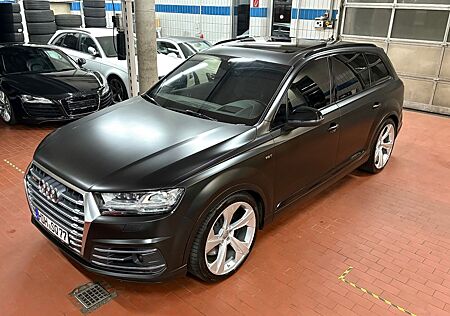Audi SQ7 4.0 TDI quattro -PANO-AHK-VIRTUAL-HUD-360°-