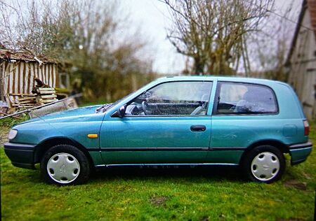 Nissan Sunny 1.4 LX LX  +  2.0d SLX